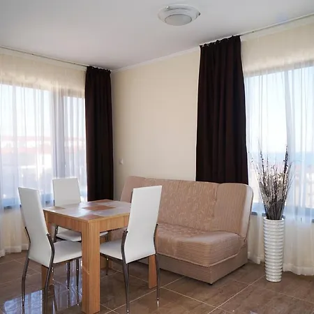 Dom-El Real Apartments In Victorio Complex Sveti Vlas
