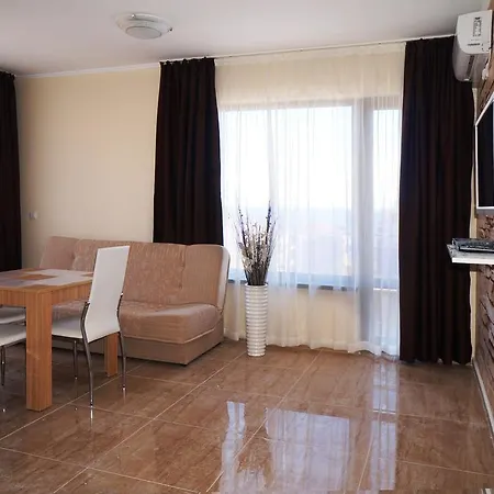 Dom-El Real Apartments In Victorio Complex *